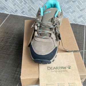 NWT Bearpaw Edgewood low tech hiker in taupe. Neverwet treated.